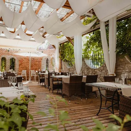 Garten-hotel Ochensberger Hotell 4*