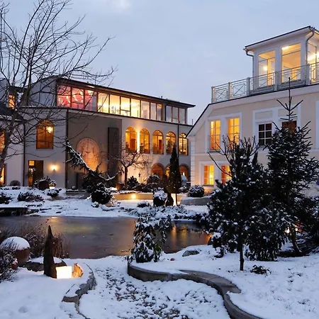 Hotel Garten-hotel Ochensberger 4*