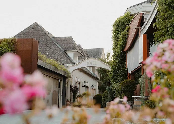 Garten-hotel Ochensberger فندق