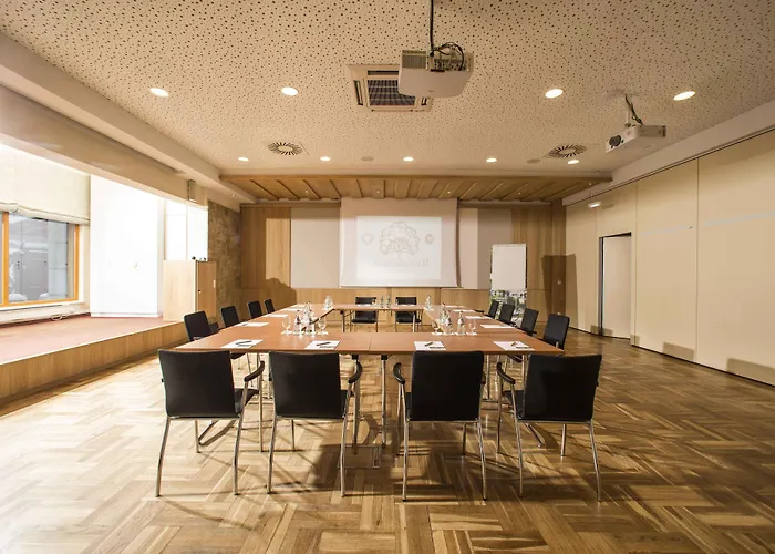 Garten-hotel Ochensberger فندق 4*